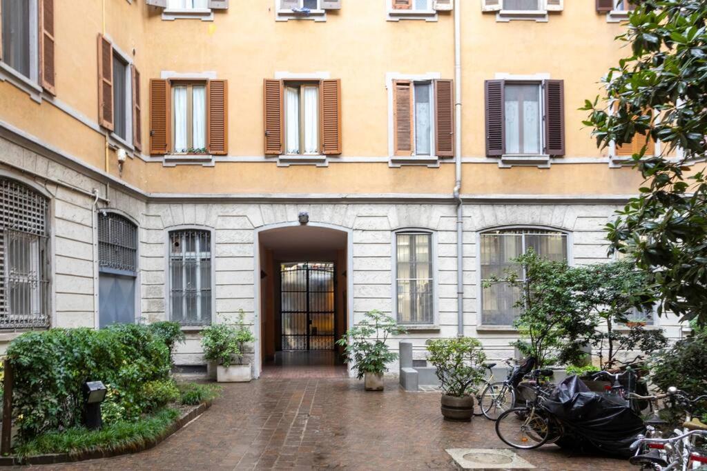 The Italian Design - 10 Minutes To Duomo Appartement Milaan Buitenkant foto